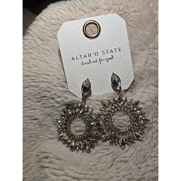 Altar'd State Rhinestone Sunburst Dangle Stud Earrings Crystal RV 29.95 NWT New - Picture 2 of 6